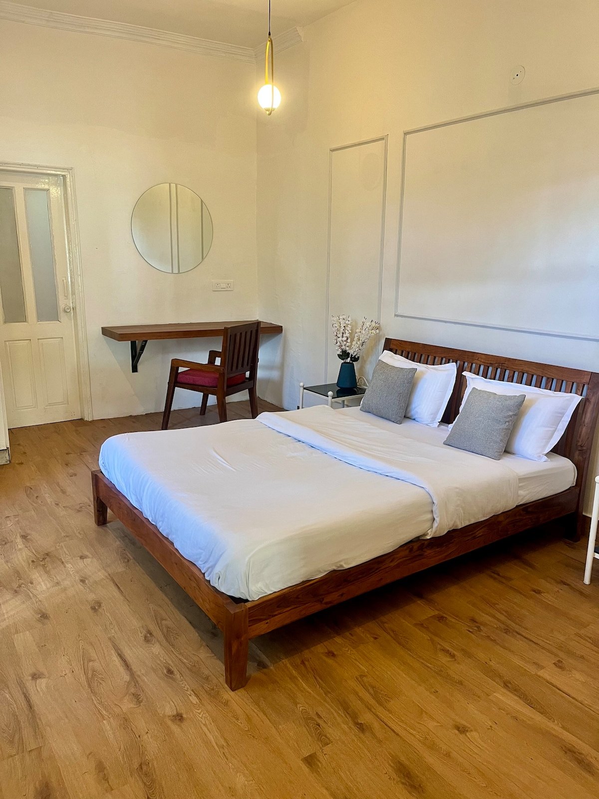 Master bedroom at AruBhi Cottage Dehradun